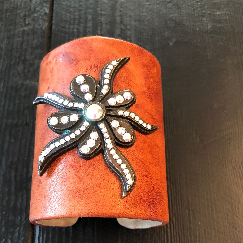 Leather Sparkling Cuff Bracelet